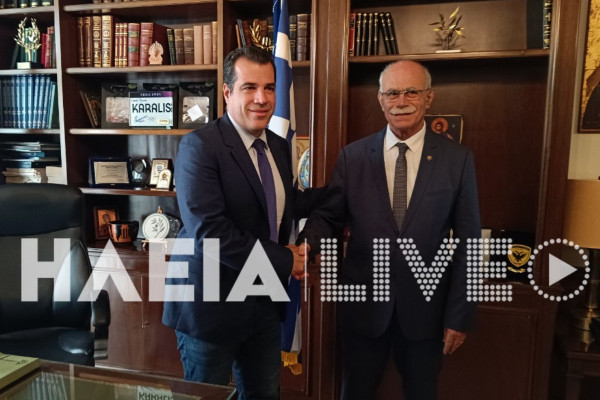 Πύργος: Επίσκεψη Θάνου Πλεύρη στο Δημαρχείο - «Το στέγαστρο στο δημοτικό στάδιο έχει πάρει το δρόμο του…»