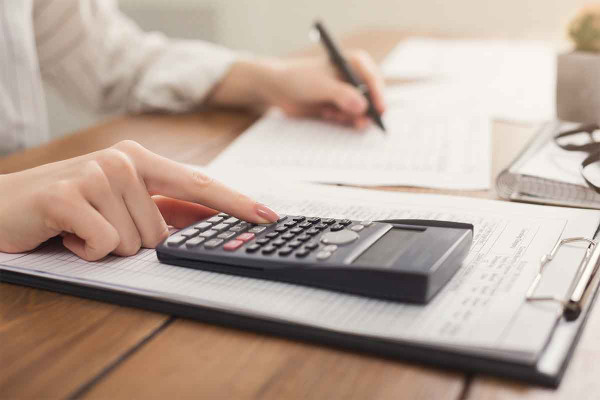 Πώς ρυθμίζουν οι κληρονόμοι τις φορολογικές υποχρεώσεις