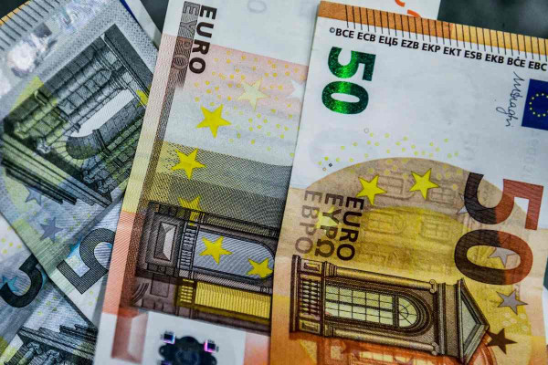 ΥΠΕΘΟO – ΥΠΑΑΤ – ΑΑΔΕ: Ενισχύσεις 22 εκατ. Ευρώ σε 4.882 παραγωγούς