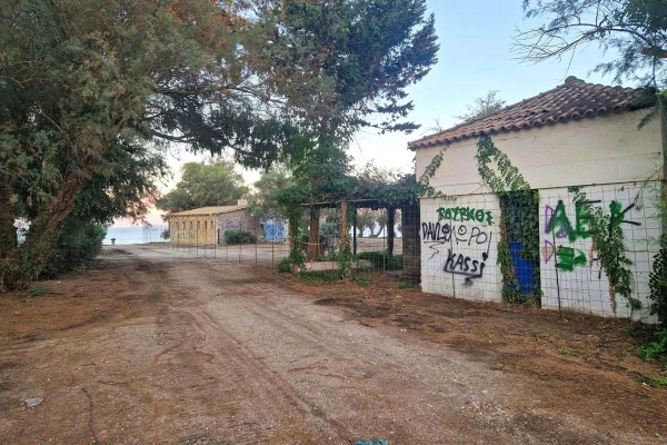 Σχετικά με τις εργασίες περίφραξης στο πρώην Δημοτικό Κάμπινγκ Κουρούτας