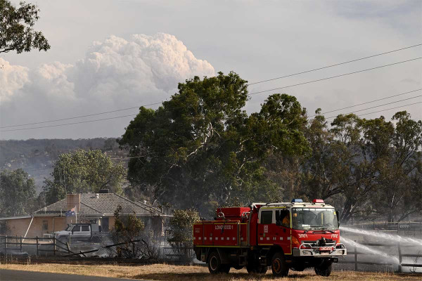 Αντιμέτωπη με «καταστροφικές» πυρκαγιές η Αυστραλία - Τους 40 βαθμούς άγγιξε ο υδράργυρος