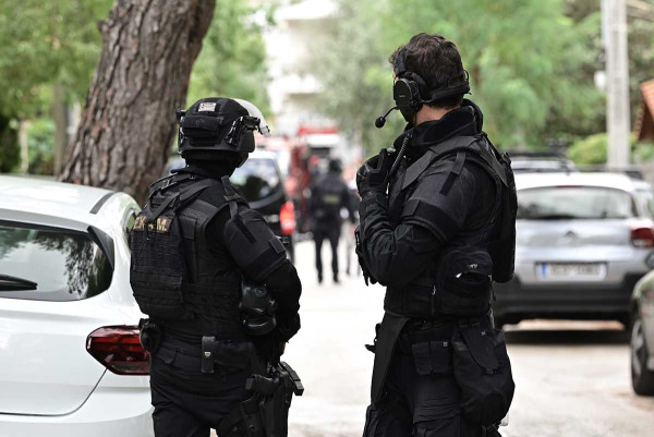 Εύβοια: Συναγερμός για 45χρονο που έβαλε φωτιά στο σπίτι του και ταμπουρώθηκε