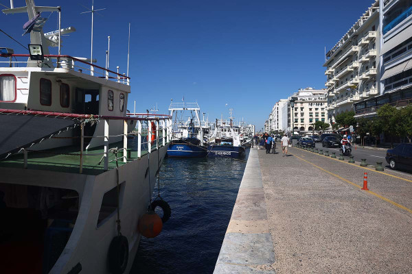 Φρίκη στη Θεσσαλονίκη: 41χρονος κατήγγειλε ότι τον βίασαν ομαδικά, τον ξυλοκόπησαν και τον πέταξαν στον Θερμαϊκό