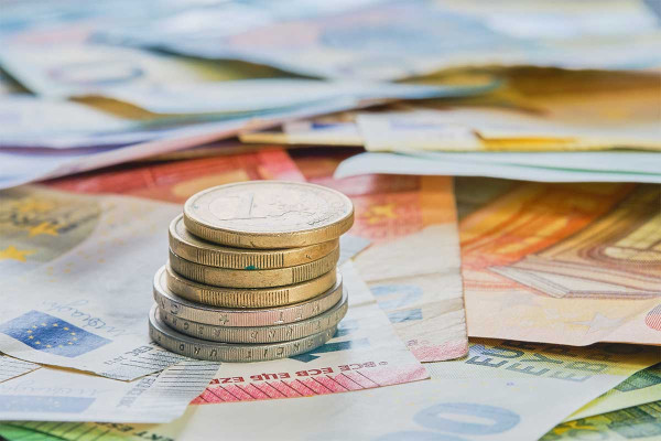 Συντάξεις χηρείας: Προς ψήφιση η τροπολογία για επιστροφή στο 70%