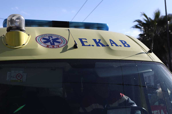 Πάτρα: Άνδρας έπεσε από τον 2ο όροφο – Συναγερμός σε Αστυνομία & ΕΚΑΒ
