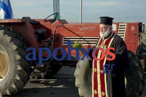 Πάτρα: Αγιασμός στο μπλόκο των αγροτών στην Περιμετρική (photos &amp; video)