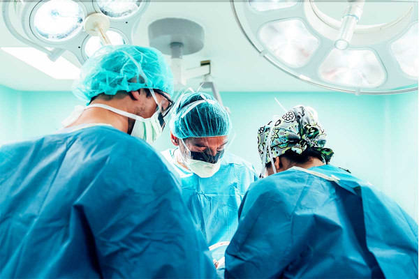 Βέροια: Υποβλήθηκε σε επέμβαση στο κεφάλι ο 7χρονος που τραυματίστηκε σε πάρκο - Νοσηλεύεται σε ΜΕΘ