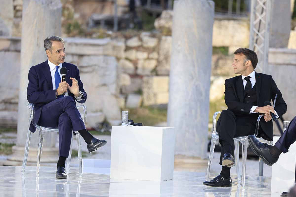 Μητσοτάκης: Στηρίξαμε την Κύπρο όταν απειλήθηκε - Μακρόν: Θέλω ισχυρό ευρωπαϊκό πυλώνα στο ΝΑΤΟ