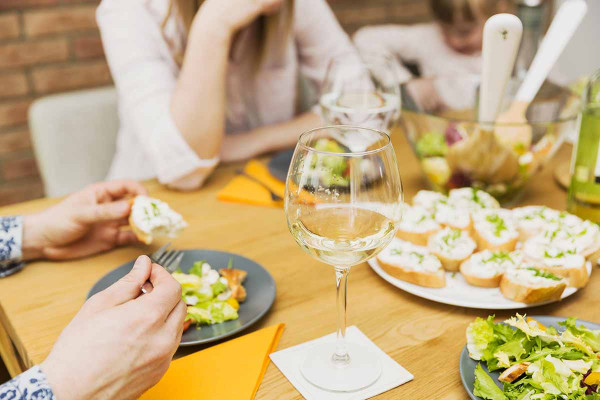 Top tips για πασχαλινό τραπέζι χωρίς καούρες και δυσπεψία