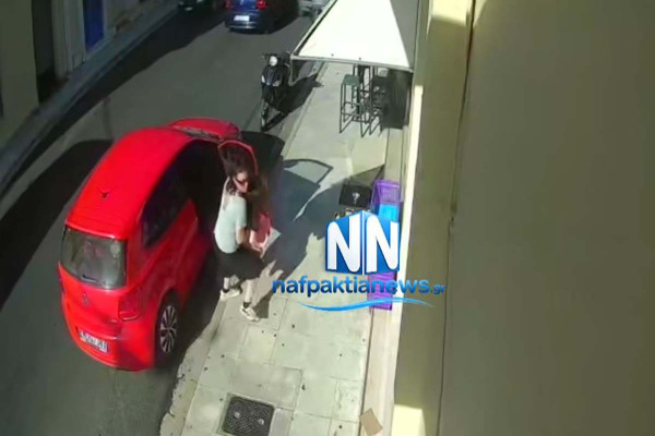 Δείτε βίντεο από το τρομακτικό τροχαίο στη Ναύπακτο: Μητέρα σώζει στο παρά... ένα το παιδί της