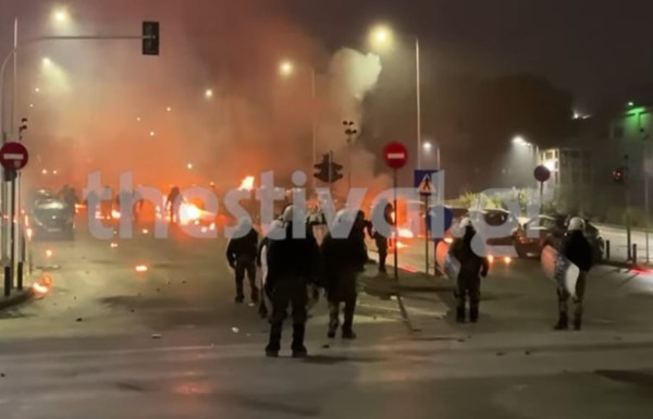 Θεσσαλονίκη: Επεισόδια στο ΑΠΘ με μολότοφ και χημικά - Πάνω από 200 προσαγωγές